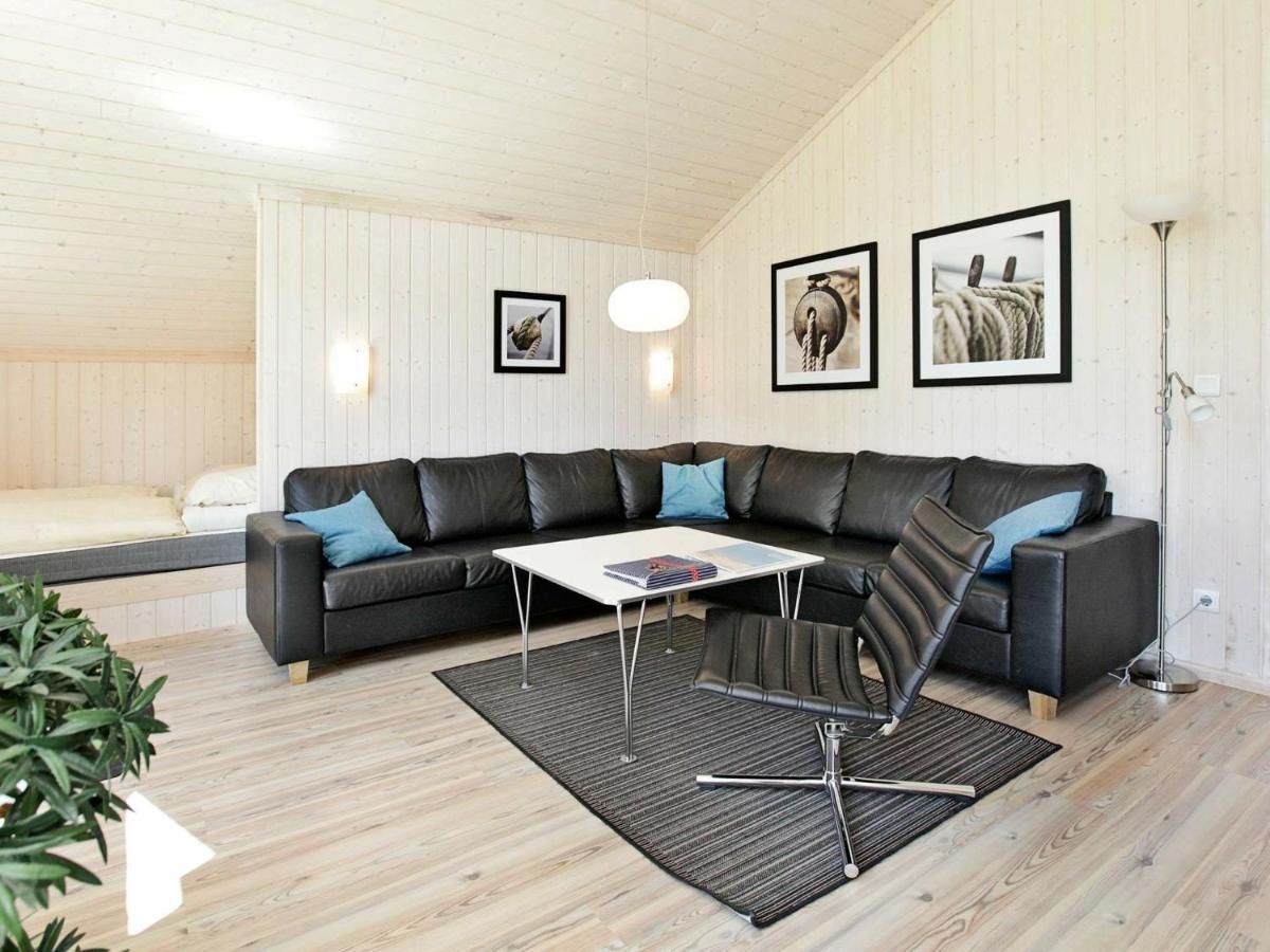 8 Person Holiday Home In Gro Enbrode Großenbrode Exterior foto