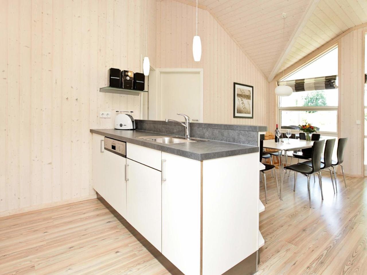 8 Person Holiday Home In Gro Enbrode Großenbrode Exterior foto